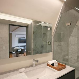 Superior King Suite